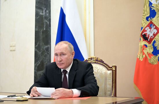 Президент РФ В. Путин провел заседание Совбеза РФ