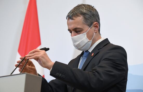 Встреча главы МИД РФ С. Лаврова с президентом Швейцарии И. Кассисом 