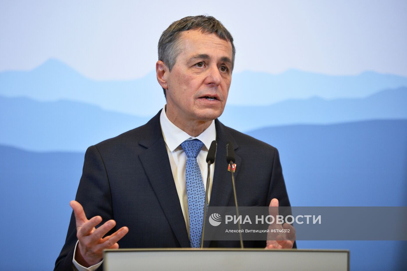 Встреча главы МИД РФ С. Лаврова с президентом Швейцарии И. Кассисом