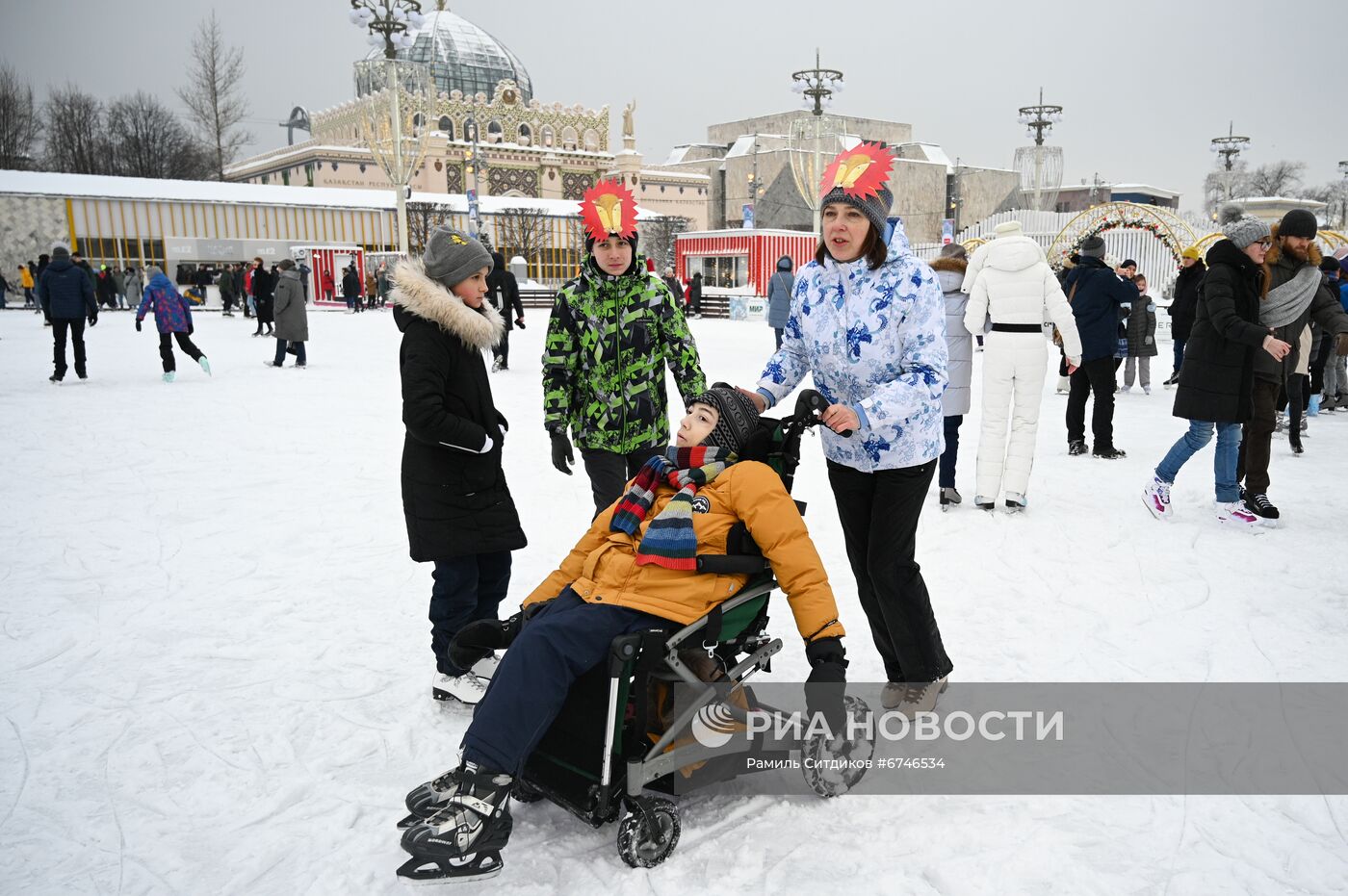 Благотворительный день на катке ВДНХ