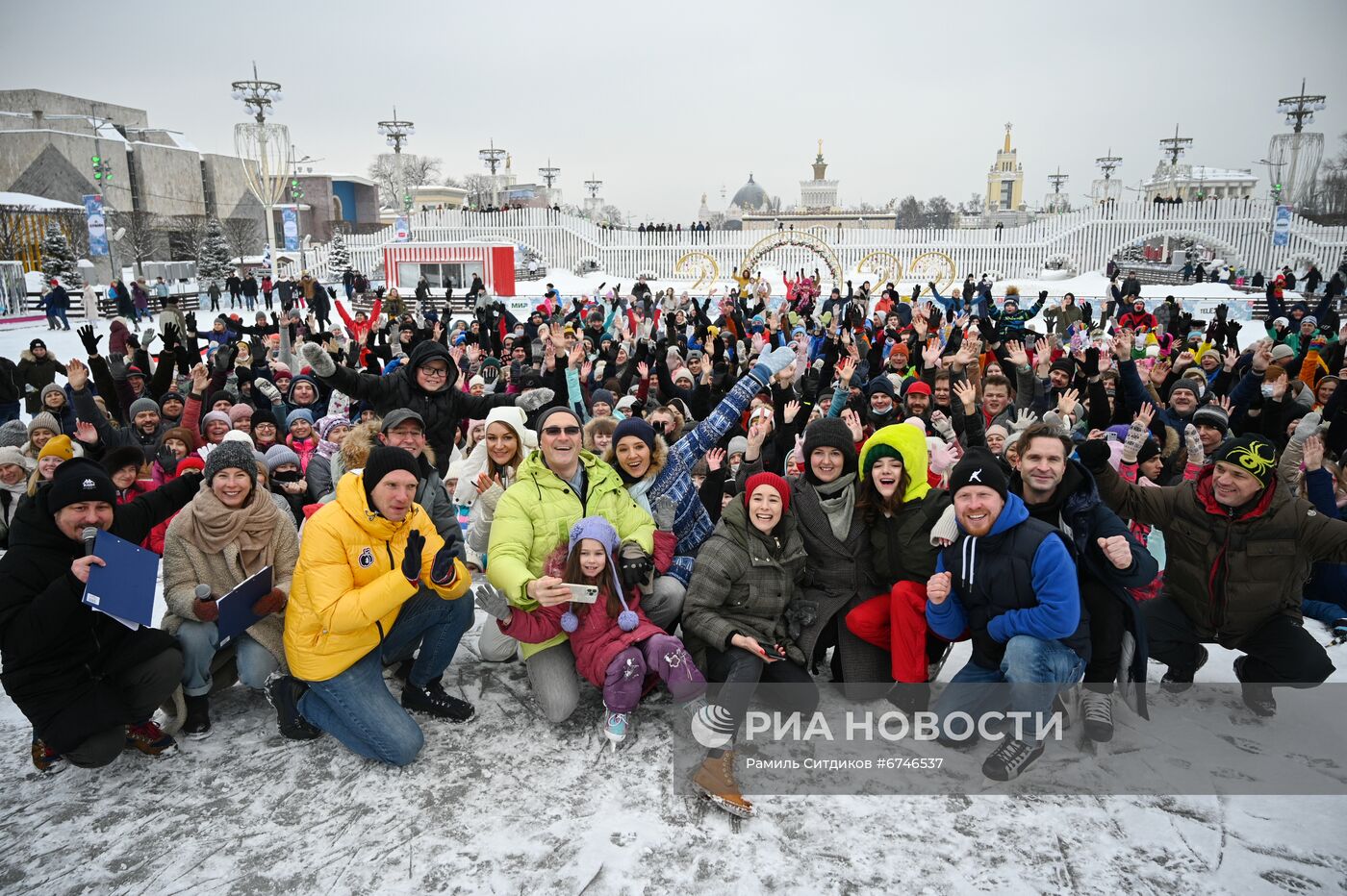 Благотворительный день на катке ВДНХ