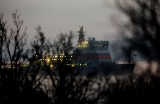 Новый атомный ледокол "Сибирь" в Мурманской области