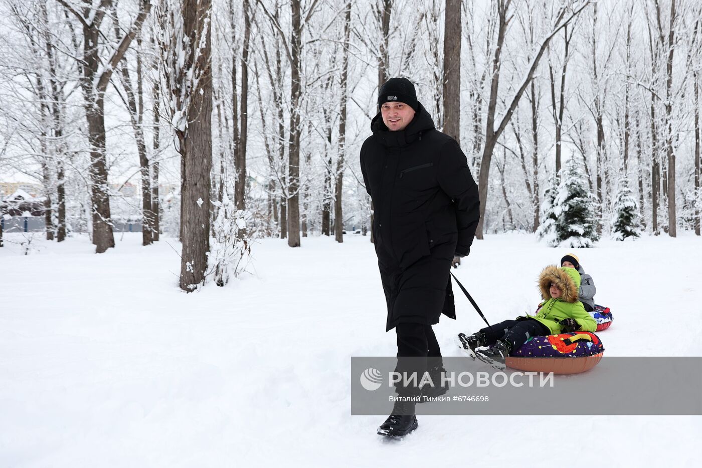 Сильные снегопады на юге России