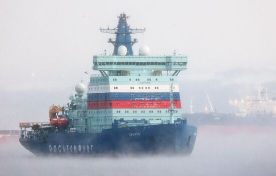 Новый атомный ледокол "Сибирь" в Мурманской области