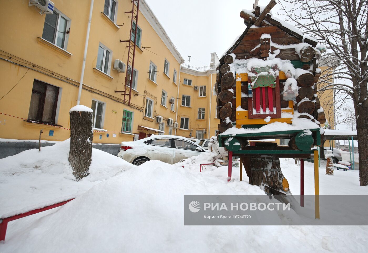 Сильные снегопады на юге России