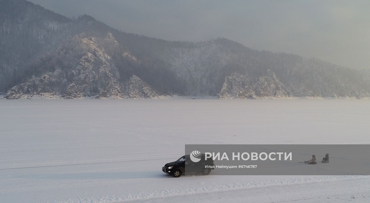 Отдых на Енисее в морозную погоду