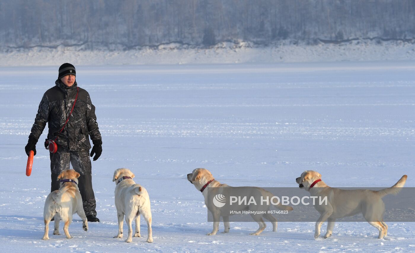 Отдых на Енисее в морозную погоду