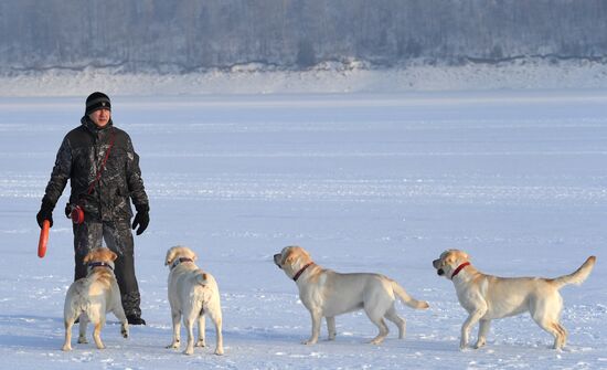 Отдых на Енисее в морозную погоду