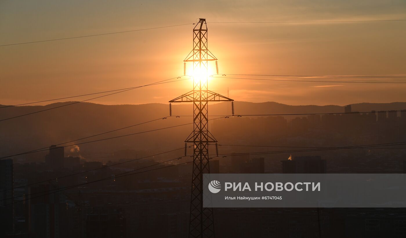 Мачта высоковольтной ЛЭП в Красноярске