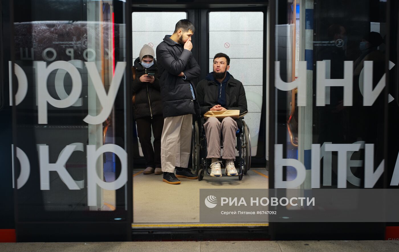 Соблюдение масочного режима в московском метро