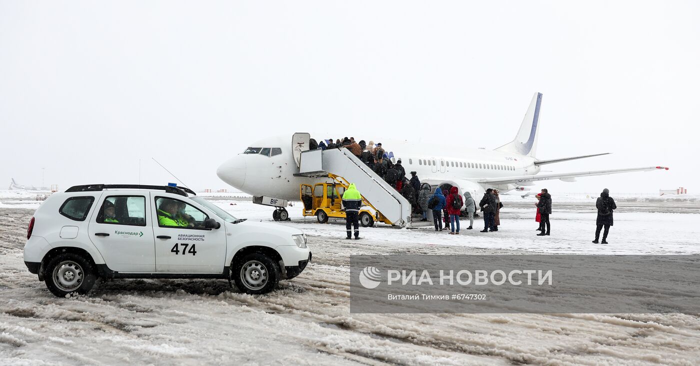 Аэропорт Краснодара закрыт из-за снегопада