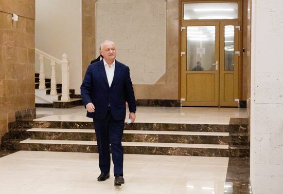 Бывший президент Молдавии И. Додон прибыл в прокуратуру