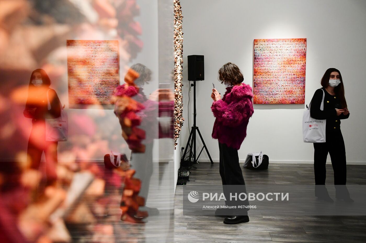 Выставка южнокорейского художника Кван Йонг Чана