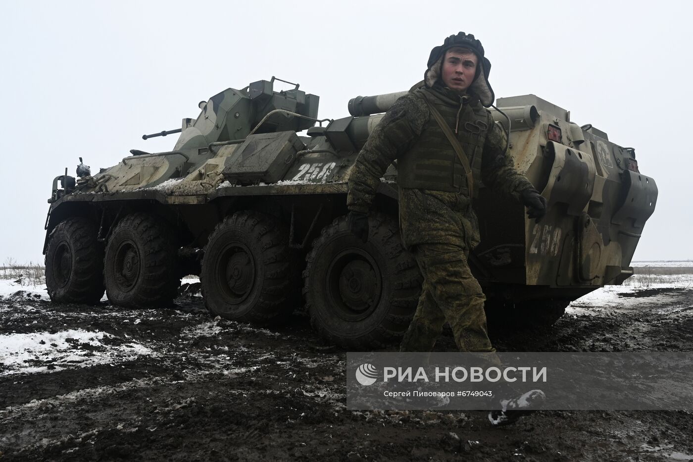 Учения артиллеристов и мотострелковых войск в Южном военном округе