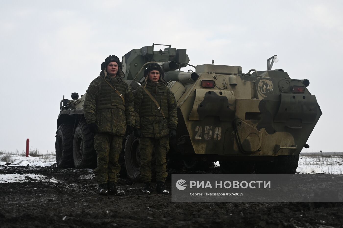 Учения артиллеристов и мотострелковых войск в Южном военном округе