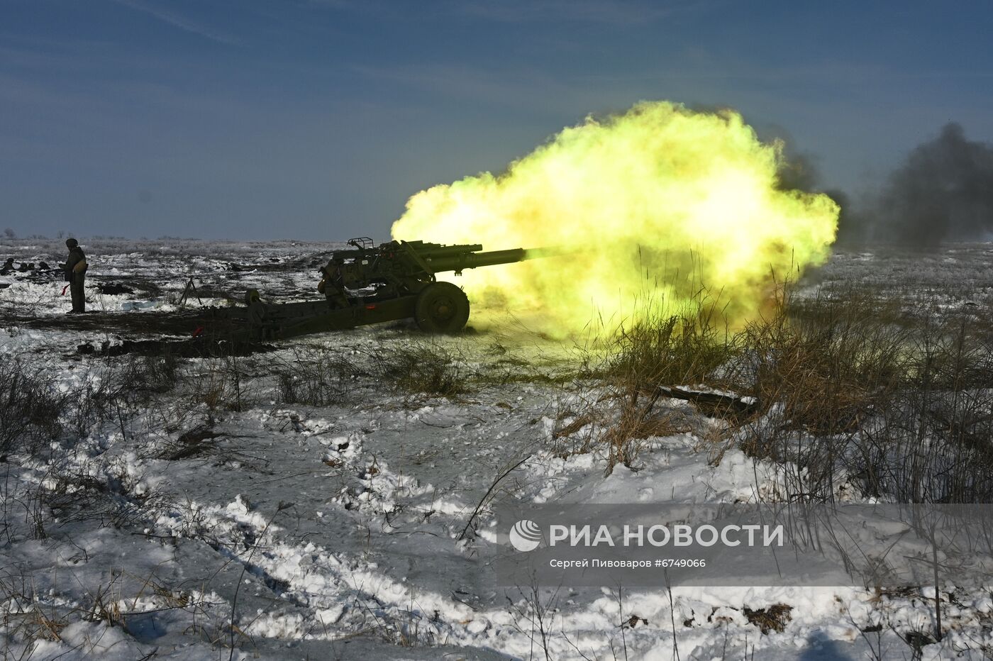 Учения артиллеристов и мотострелковых войск в Южном военном округе