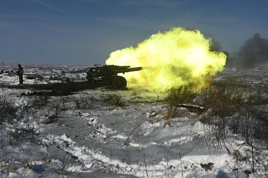 Учения артиллеристов и мотострелковых войск в Южном военном округе