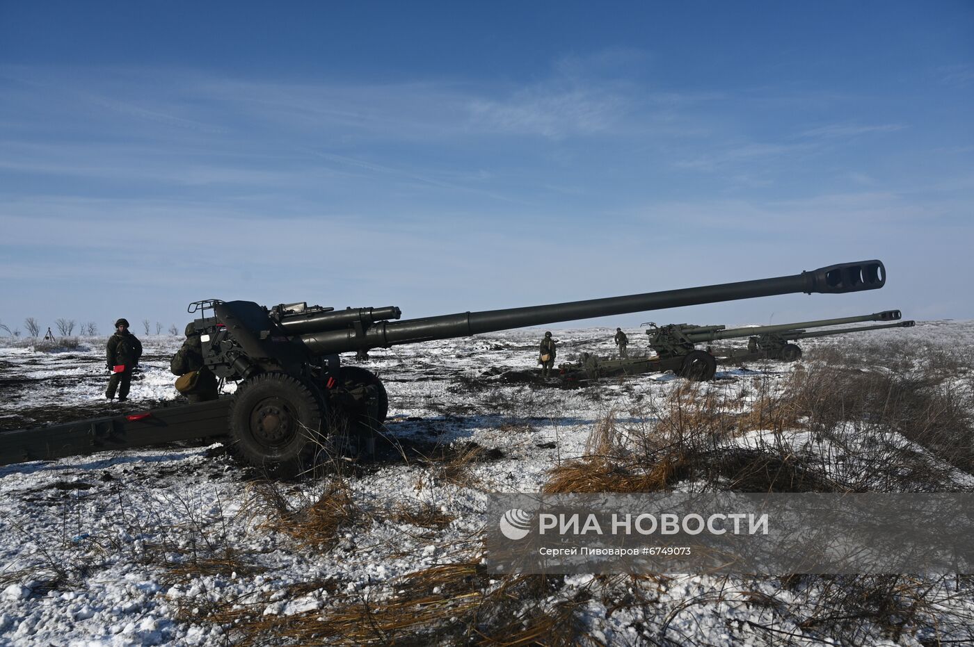 Учения артиллеристов и мотострелковых войск в Южном военном округе