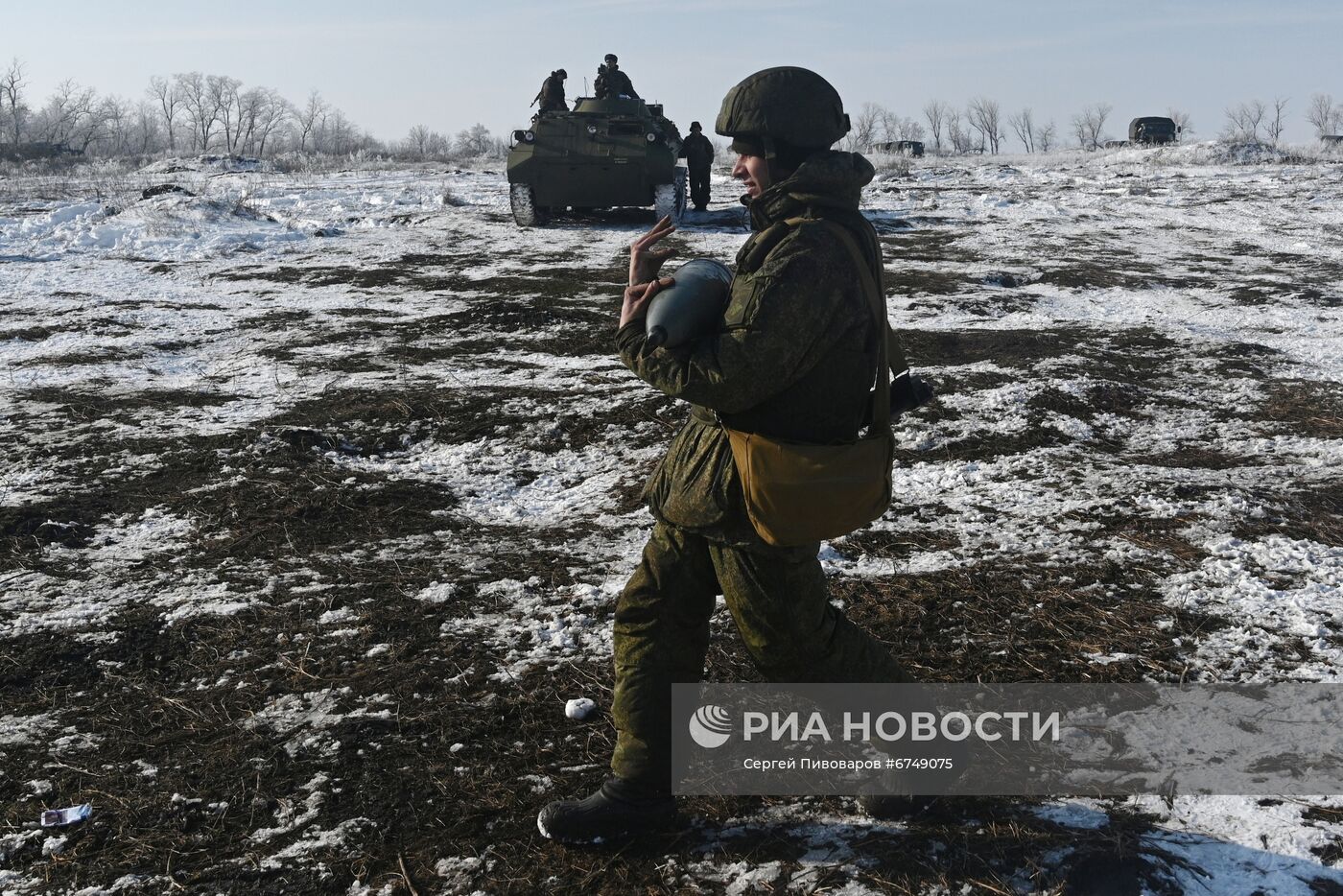 Учения артиллеристов и мотострелковых войск в Южном военном округе