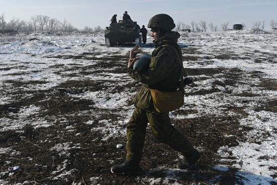 Учения артиллеристов и мотострелковых войск в Южном военном округе