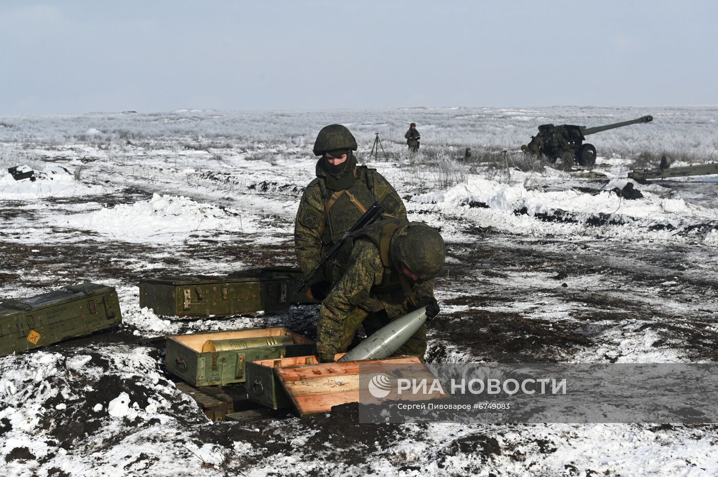 Учения артиллеристов и мотострелковых войск в Южном военном округе