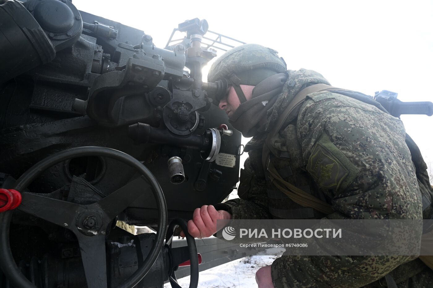 Учения артиллеристов и мотострелковых войск в Южном военном округе