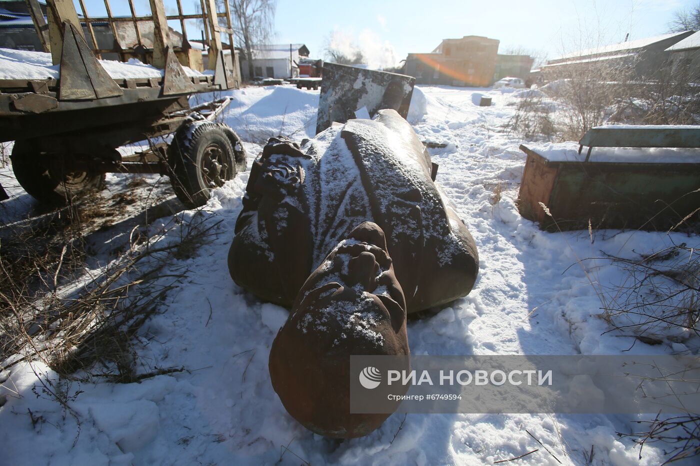 В Черниговской области Украины выставили на аукцион памятник Ленину