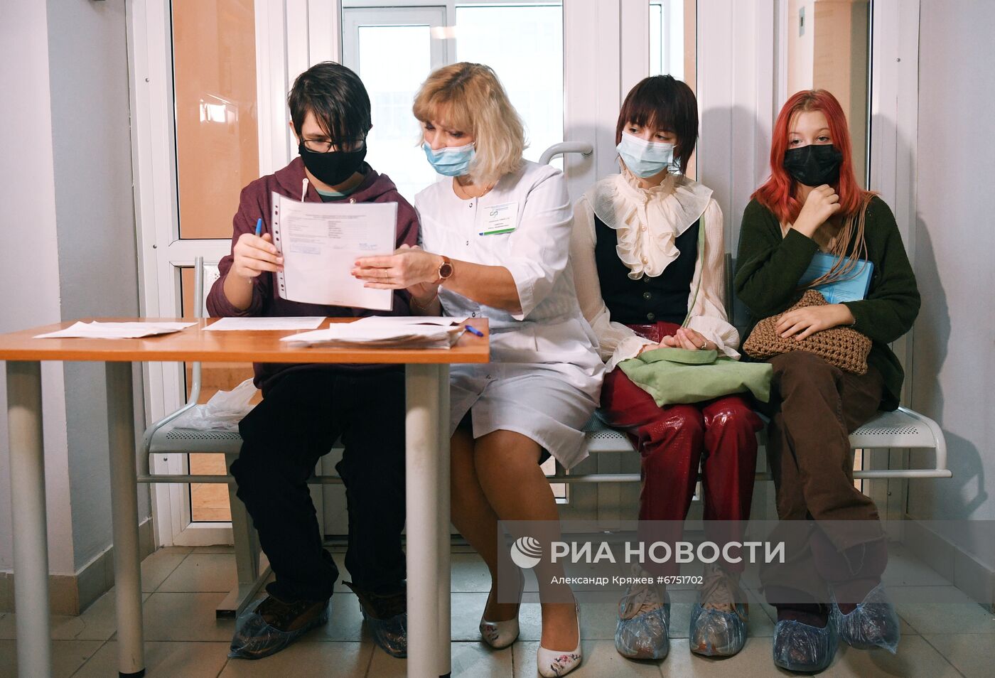 Вакцинация подростков от Covid-19 в Новосибирске