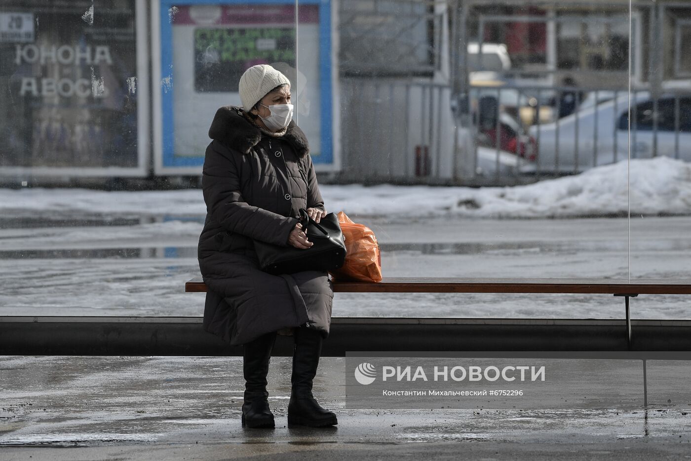 Соблюдение масочного режима в Симферополе