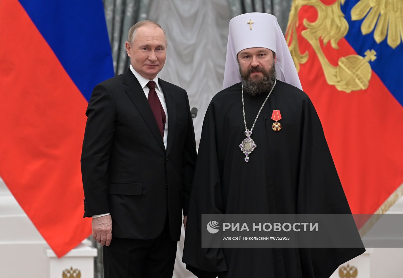 Президент РФ В. Путин вручил в Кремле государственные награды