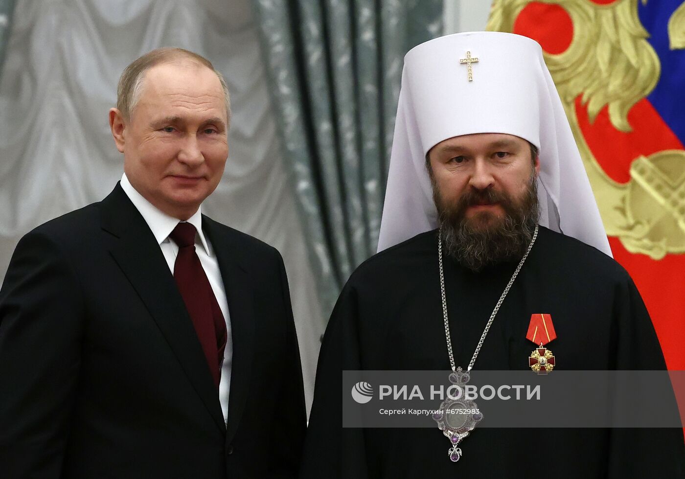 Президент РФ В. Путин вручил в Кремле государственные награды