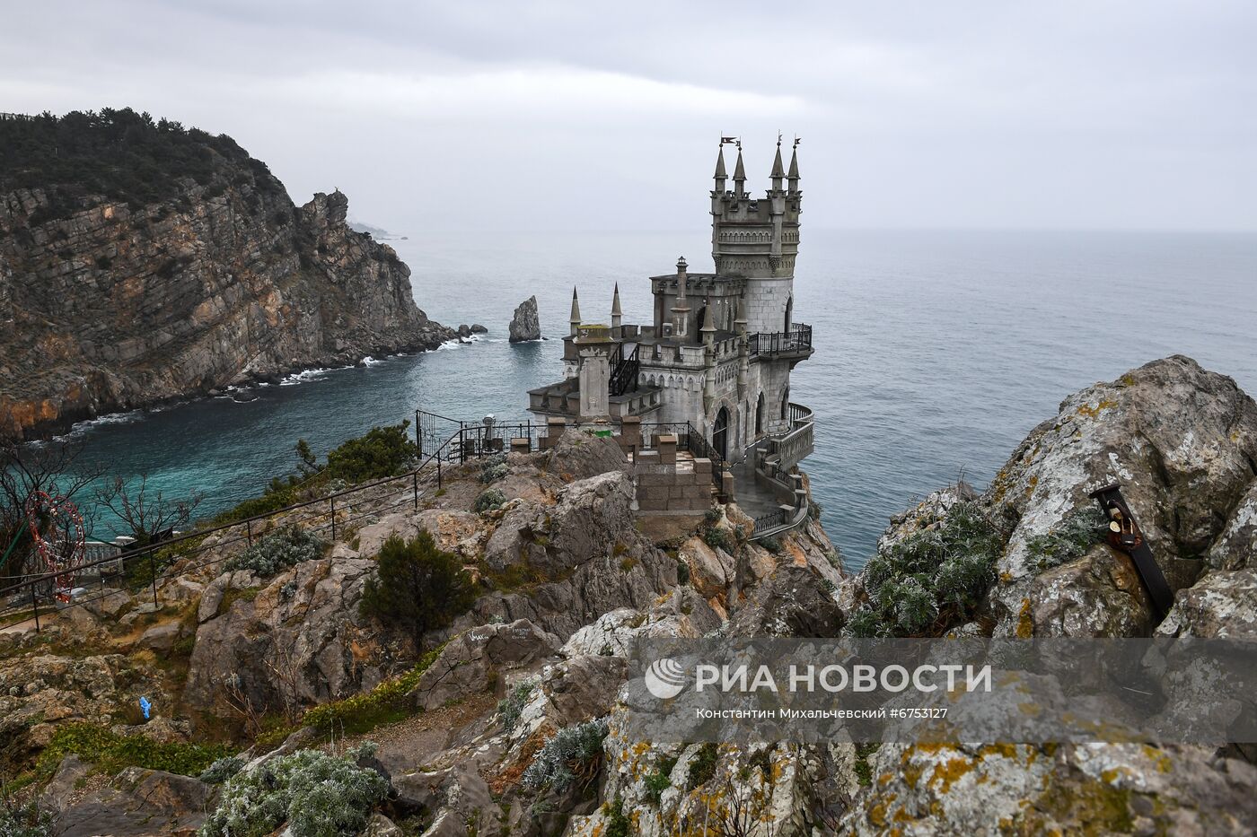 Замок "Ласточкино гнездо" в Крыму