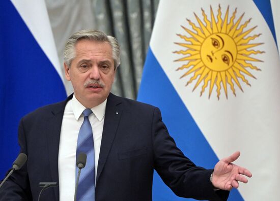 Президент РФ В. Путин провел переговоры с президентом Аргентины А. Фернандесом