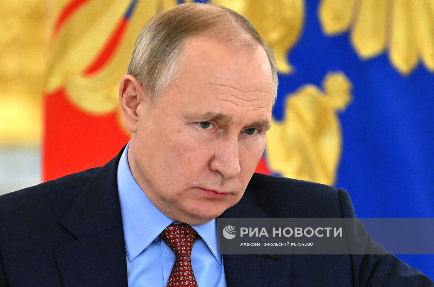 Президент РФ В. Путин провел встречу с членами "Деловой России"