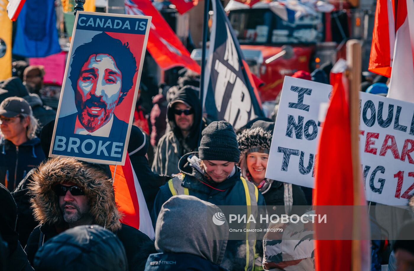 Акция против мер по противодействию коронавирусу в Оттаве