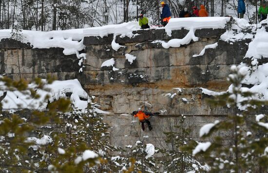 Учения по спасению пострадавших в горах 