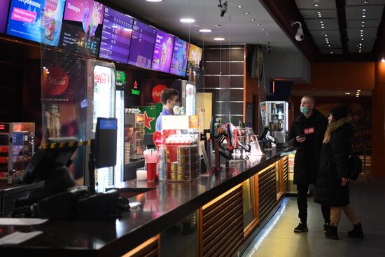 Соблюдение мер против COVID-19 в кинотеатрах Новосибирска