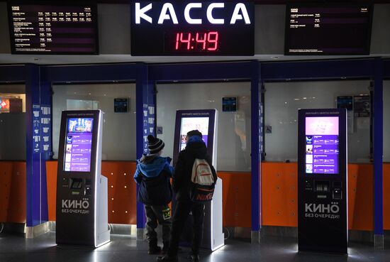 Соблюдение мер против COVID-19 в кинотеатрах Новосибирска