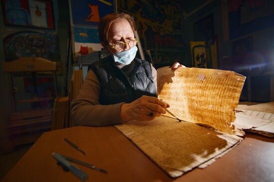 Работа Центра реставрации библиотечных фондов в Санкт-Петербурге