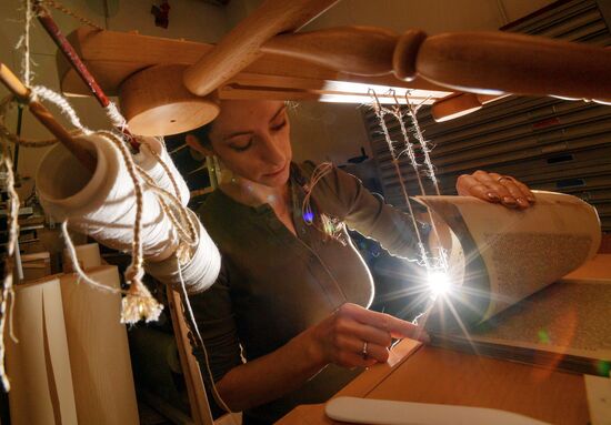 Работа Центра реставрации библиотечных фондов в Санкт-Петербурге