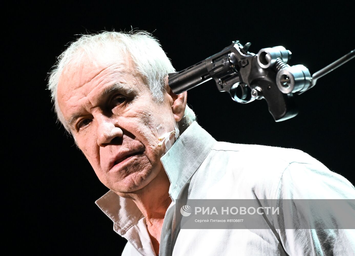 Спектакль "Кроткая" в рамках Зимнего международного фестиваля искусств 