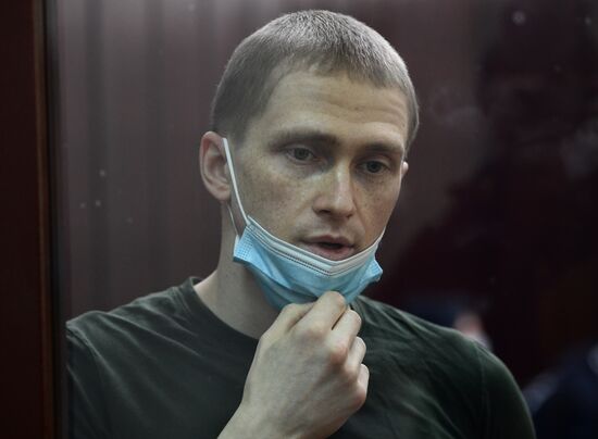 Оглашение приговора хакерам из группировки Lurk в Екатеринбурге Оглашение приговора хакерам из группировки Lurk в Екатеринбурге 