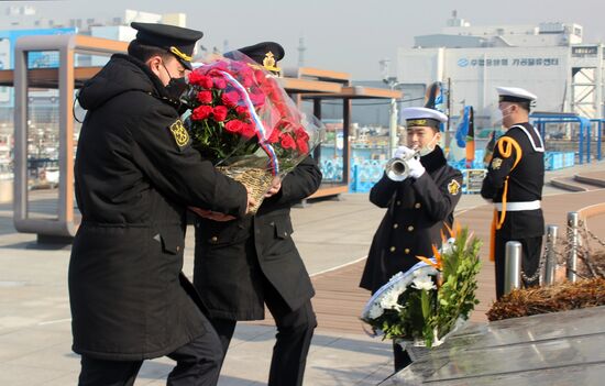В южнокорейском Инчхоне почтили память героев "Варяга" и "Корейца" 