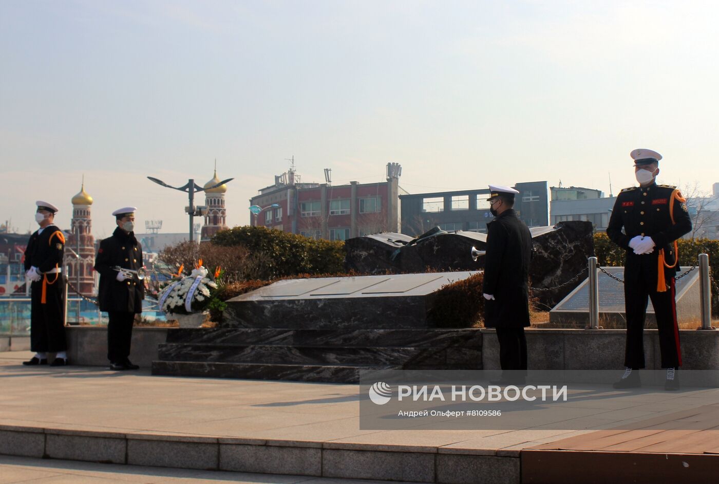 В южнокорейском Инчхоне почтили память героев "Варяга" и "Корейца" 