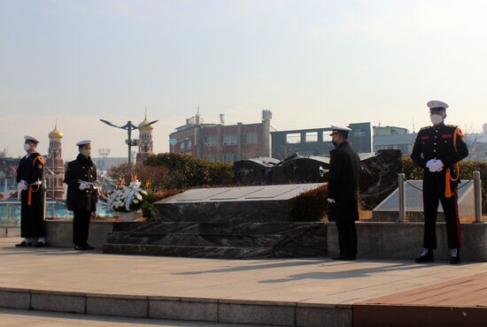 В южнокорейском Инчхоне почтили память героев "Варяга" и "Корейца" 