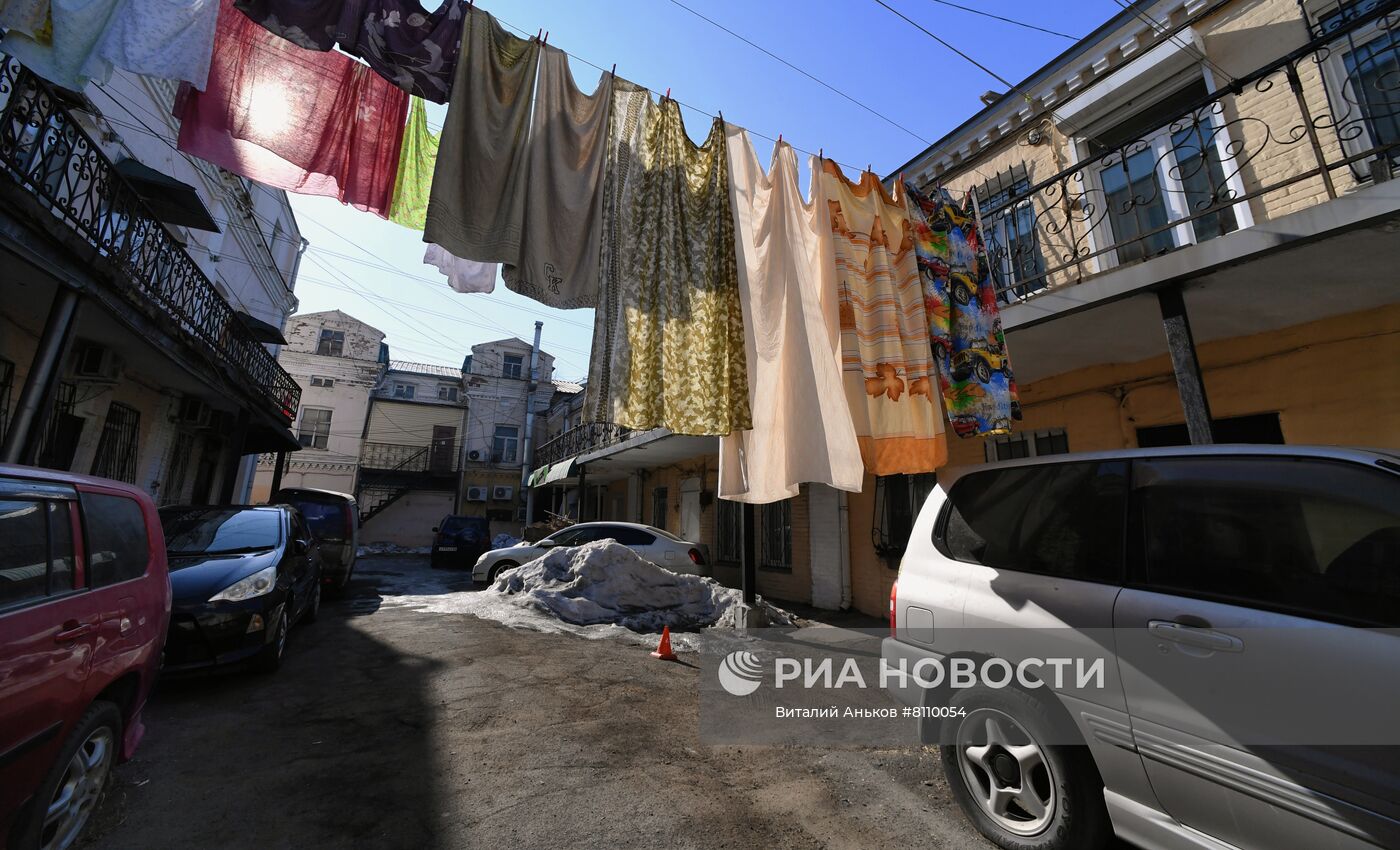 Старые кварталы в центре Владивостока 