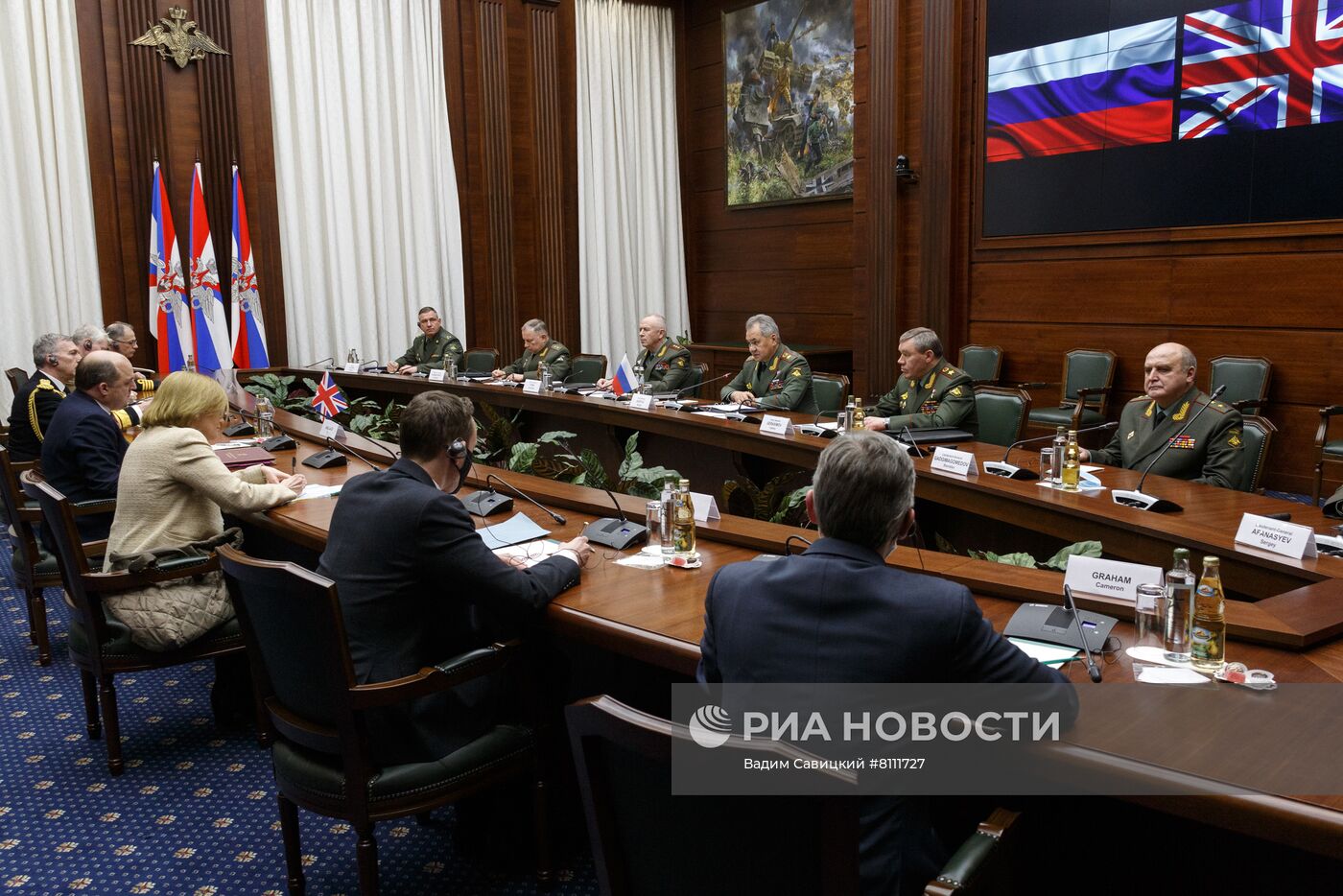 Встреча министров обороны России и Великобритании С. Шойгу и Б. Уоллеса