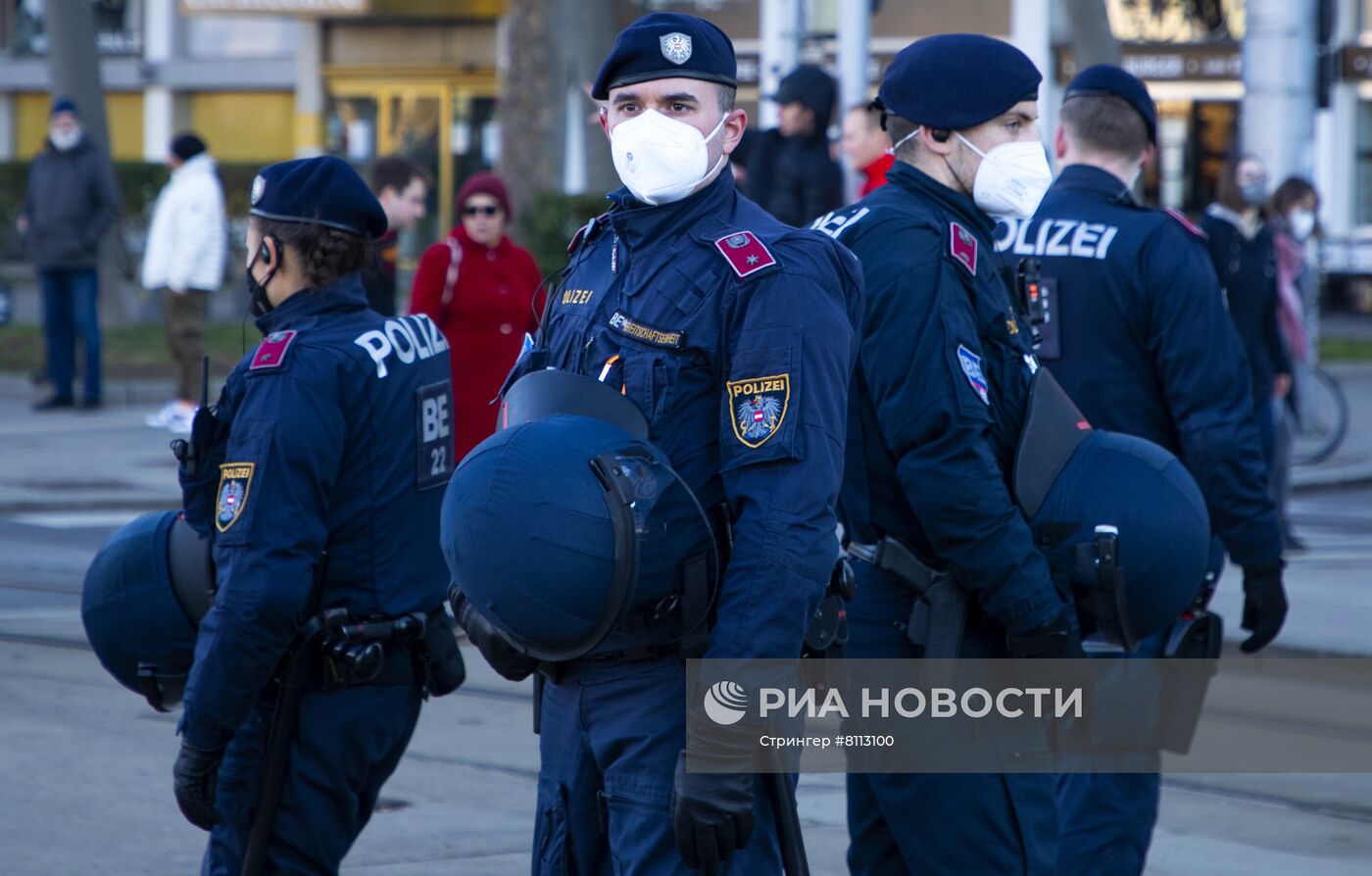 Акция против мер по противодействию коронавирусу в Вене