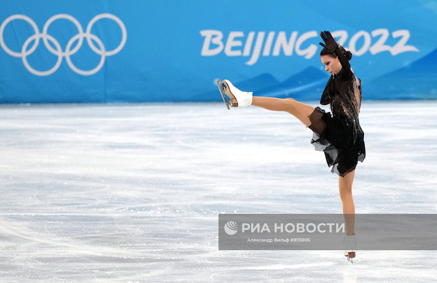 Анна Щербакова короткая программа олимпиада