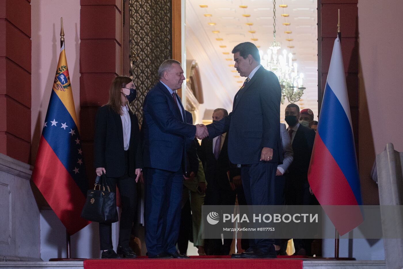 Вице-премьер Ю. Борисов встретился с президентом Венесуэлы Н. Мадуро